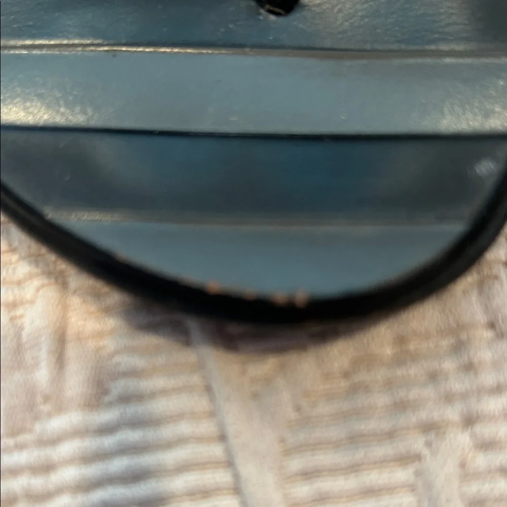 Vince Camuto black wide make